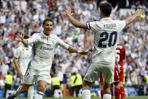 Ronaldo lập cú đúp mang chiến thắng về cho Real Madrid. (Nguồn: AP)