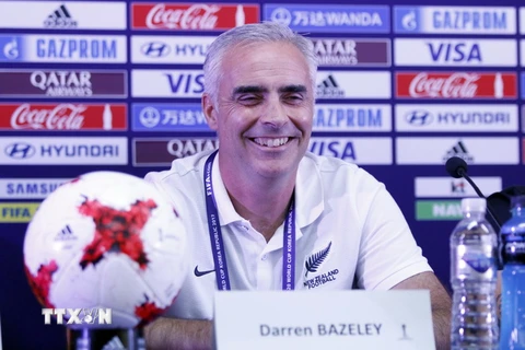 HLV U20 New Zealand Darren Bazelley tại buổi họp báo. (Ảnh: Đức Lộc/TTXVN)