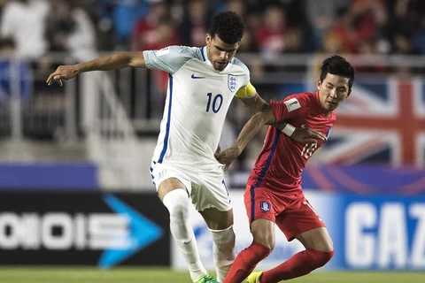 U20 Anh (áo trắng) vượt qua U20 Hàn Quốc để vào vòng knock-out. (Nguồn: Getty Images)