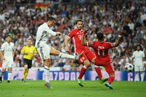 Không có chuyện Ronaldo sẽ là đồng đội của Hummels. (Nguồn: Getty Images)