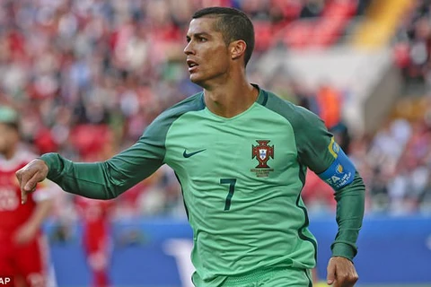 Ronaldo mang chiến thắng về cho Bồ Đào Nha. (Nguồn: AP)
