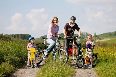 Những thủ thuật dạy con đi xe đạp mà các gia đình cần phải biết