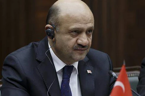 Bộ trưởng Quốc phòng Thổ Nhĩ Kỳ Fikri Isik. (Nguồn: AP)
