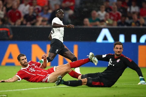 Bayern sớm nhận bàn thua sau cú sút của Sadio Mane. (Nguồn: )