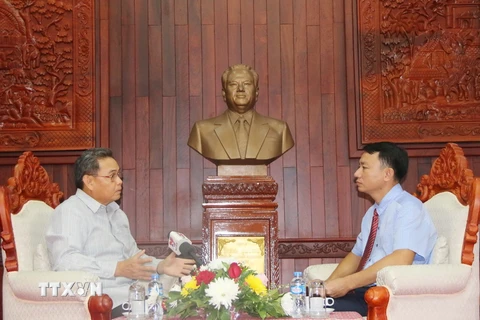 Ông Saysomphone Phomvihane, Ủy viên Bộ Chính trị, Chủ tịch Mặt trận Lào Xây dựng Đất nước trả lời phỏng vấn. (Ảnh: Xuân Tú/TTXVN)