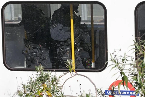 Cảnh sát tại hiện trường vụ nổ tàu điện ngầm. (Nguồn: AFP/Getty Images)
