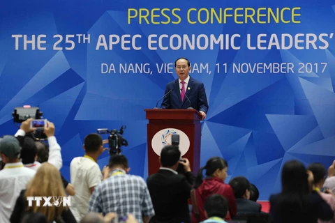 Chủ tịch nước Trần Đại Quang phát biểu tại buổi họp báo. (Ảnh: TTXVN)