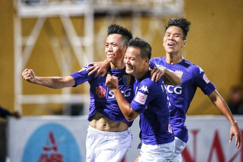 Văn Quyết giúp Hà Nội có quyền tự quyết đến ngôi vô địch V-League 2017.