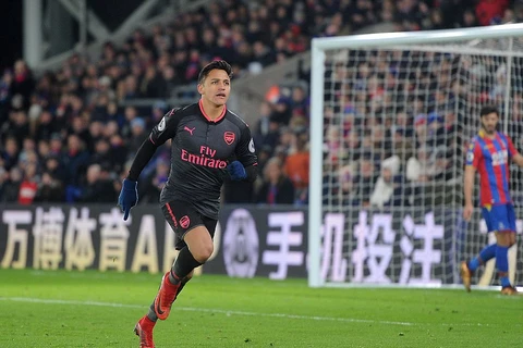 Sanchez giúp Arsenal giành chiến thắng.