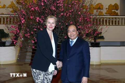 Thủ tướng Nguyễn Xuân Phúc tiếp Bộ trưởng Ngoại thương và Hợp tác phát triển Hà Lan Sigrid Kaag. (Ảnh: Thống Nhất/TTXVN)