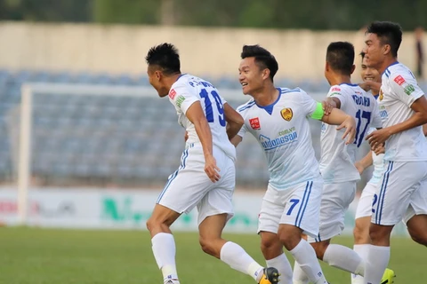 Niềm vui của các cầu thủ Quảng Nam. (Nguồn: Thanhnien.vn)