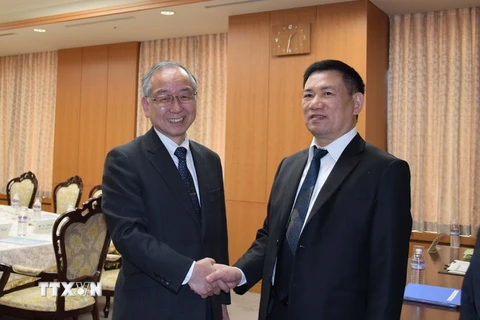 Tổng Kiểm toán Nhà nước Hồ Đức Phớc và Chủ tịch Ủy ban Kiểm toán Nhà nước Nhật Bản Teruhiko Kawato tại buổi gặp. (Ảnh: Nguyễn Thị Tuyến/TTXVN)