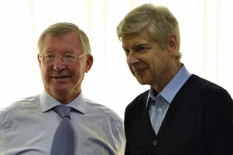 Hai HLV kỳ cựu Ferguson và Wenger từng đối đầu nhau từ năm 1996-2013. (Nguồn: Manutd.com)