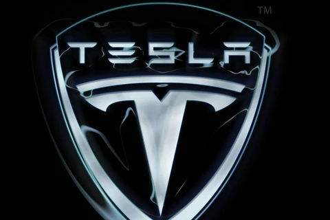 Hãng sản xuất ôtô Tesla có thể sẽ “cạn tiền” trong vòng một năm