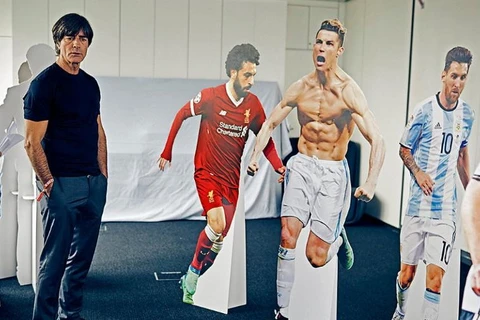 Loew thẳng thắn chia sẻ về Salah, Ronaldo và Messi. (Ảnh: Jen Koch)