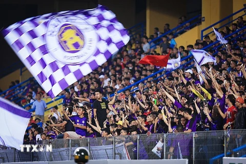 Người hâm mộ Hà Nội FC lại được hưởng niềm vui chiến thắng. (Ảnh: Trọng Đạt/TTXVN)