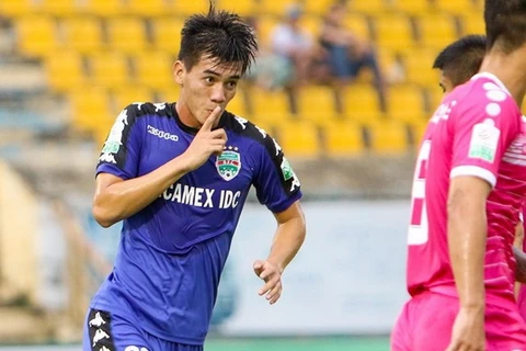 Nguyễn Tiến Linh ghi 4 bàn vào lưới Sài Gòn FC. (Nguồn: plo.vn)