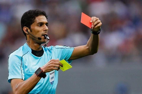 Trọng tài Fahad Al-Mirdasi bị gạch tên khỏi World Cup 2018. (Nguồn: AP)