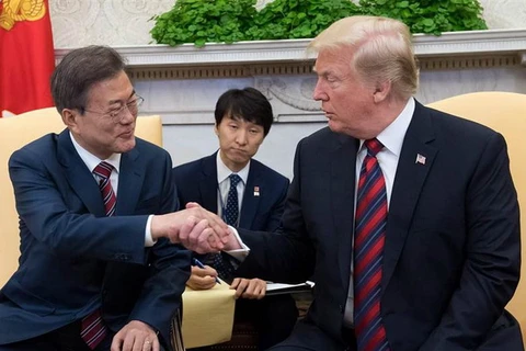 Ông Moon Jae-in trong cuộc gặp ông Trump hồi tháng 5 vừa qua. (Nguồn: today.com)