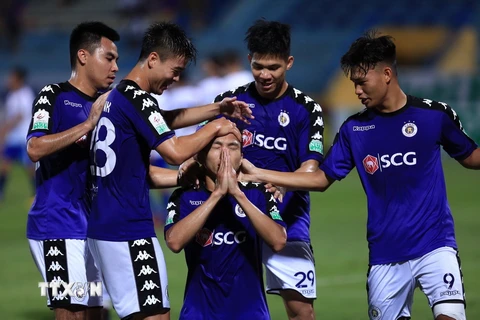 Hà Nội FC tiến gần đến chức vô địch. (Ảnh: Trọng Đạt/TTXVN)