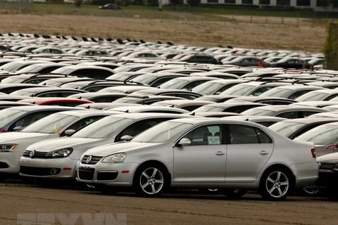 Ôtô của Tập đoàn Volkswagen và Audi tại một bãi đỗ xe ở Michigan, Mỹ. (Nguồn: AFP/TTXVN)