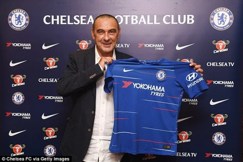 Maurizio Sarri chính thức trở thành HLV của Chelsea.