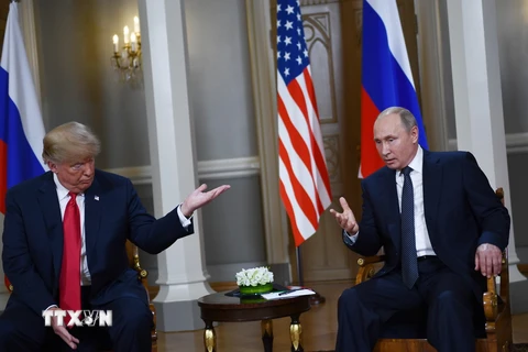 Cận cảnh cuộc gặp thượng đỉnh giữa ông Putin và ông Trump