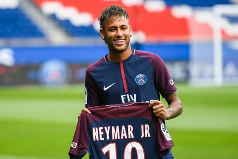 Hình ảnh Neymar trong ngày ra mắt PSG cách đây 1 năm. (Nguồn: Getty Images)
