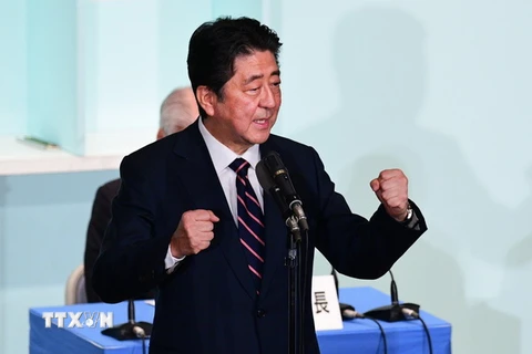 Thủ tướng Nhật Bản Shinzo Abe đã bày tỏ quyết tâm cùng người dân xây dựng một đất nước mới. (Ảnh: AFP/TTXVN)