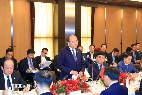 Thủ tướng Nguyễn Xuân Phúc phát biểu tại buổi tọa đàm với các doanh nghiệp bất động sản của Nhật Bản. (Ảnh: Thống Nhất/TTXVN)