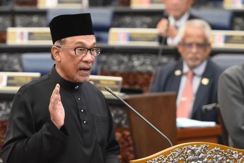 Ông Anwar Ibrahim tuyên thệ tại Hạ viện. (Nguồn: AFP)