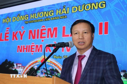 Đại sứ Việt Nam tại Liên bang Nga Ngô Đức Mạnh phát biểu tại buổi gặp mặt. (Ảnh: Hồng Quân/TTXVN)