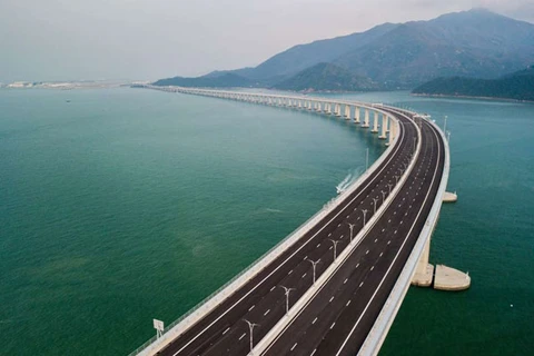 Cây cầu vượt biển dài nhất thế giới nối Hong Kong với đại lục. (Nguồn: AFP)