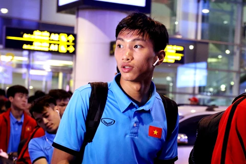 Hình ảnh tuyển Việt Nam trở về sau chuyến tập huấn tại Hàn Quốc