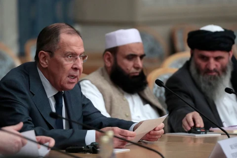 Ngoại trưởng Nga Sergei Lavrov phát biểu tại buổi hòa đàm. (Nguồn: EPA-EFE)