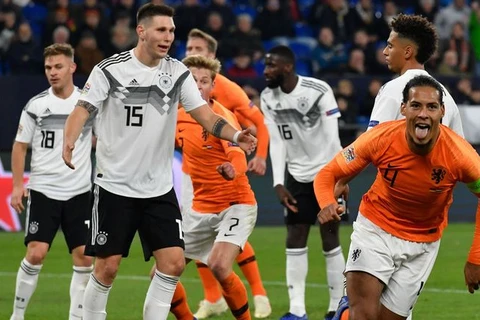 Hà Lan (áo cam) hòa khó tin trước Đức. (Nguồn: Sky Sports)