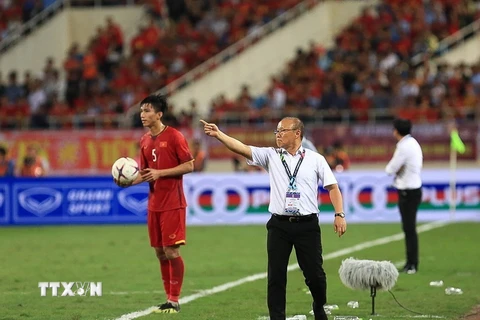Đấu pháp hợp lý của HLV Park Hang-seo đã giúp đội Việt Nam thi đấu hiệu quả. (Ảnh: Trọng Đạt/TTXVN)