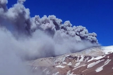 Núi lửa Peteroa. (Nguồn: clarin.com)