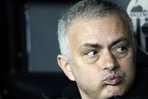 Jose Mourinho nhận gần 50 triệu bảng khi bi Chelsea và Manchester United sa thải. (Nguồn: AP)