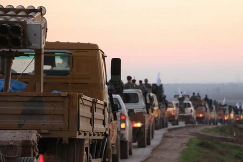 Binh sỹ Syria tiến về Manbij. (Nguồn: Getty Images)