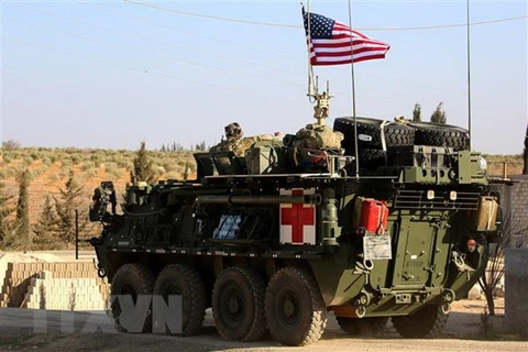 Binh sỹ Mỹ tại làng Yalanli, ngoại ô thành phố Manbij, Syria. (Nguồn: AFP/TTXVN)