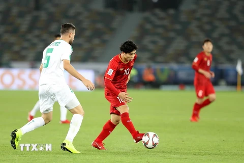 Công Phượng đã thi đấu ấn tượng ở trận ra quân của Việt Nam tại Asian Cup 2019. (Ảnh: Hoàng Linh/TTXVN)