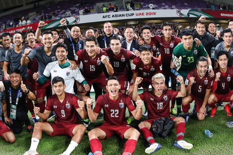 Cận cảnh đội tuyển Thái Lan thẳng tiến vòng 1/8 Asian Cup 2019