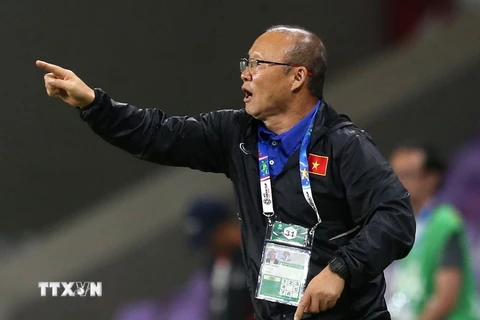 HLV Park Hang-seo sẽ gắn bó lâu dài với bóng đá Việt Nam? (Ảnh: Hoàng Linh/TTXVN)