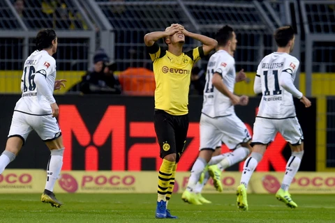 Dortmund (áo vàng) phải làm gì để tìm lại phong độ. (Nguồn: AFP/Getty Images)
