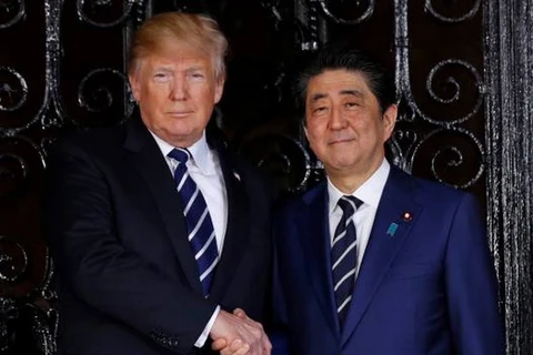 Tổng thống Mỹ Donald Trump và Thủ tướng Nhật Bản Shinzo Abe. (Nguồn: Reuters)