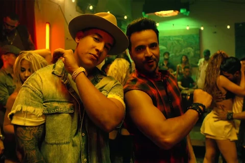 Daddy Yankee và Luis Fonsi trong video ca nhạc Despacito. (Nguồn: ART)