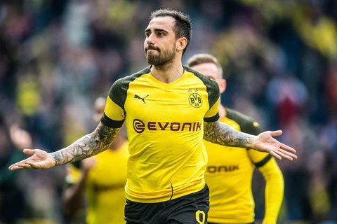 Paco Alcacer tỏa sáng giúp Dortmund đòi lại ngôi đầu. (Nguồn: Getty Images)