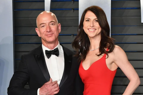 Jeff Bezos và MacKenzie Bezos đã dàn xếp xong thủ tục ly dị. (Nguồn: Evening Standard)