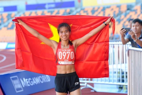 Phạm Thị Thu Trang giành HCV 10.000m đi bộ. (Ảnh: Vietnam+)